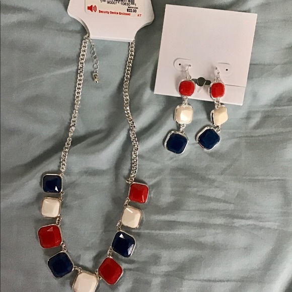 Kohl's Jewelry - Necklace & earrings set